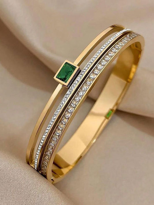 Emerald gold handcuff